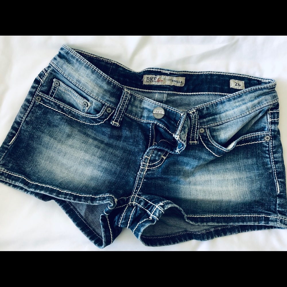 BKE Jean shorts size 26